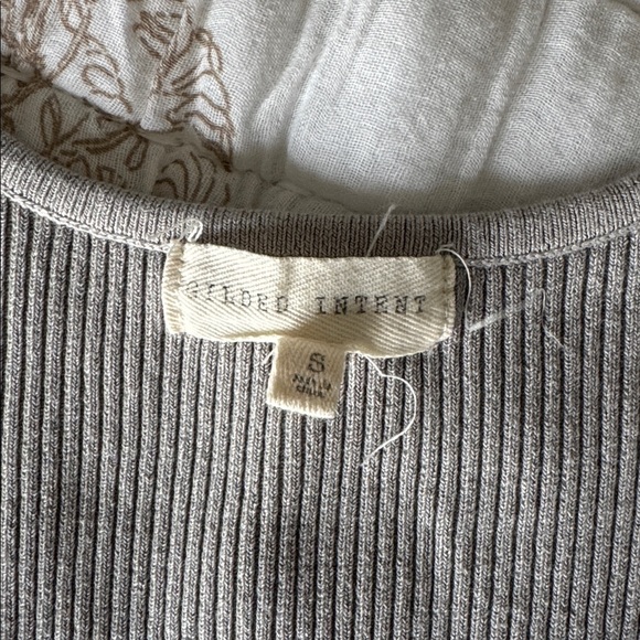 Gray Ribbed Sweater Tank - Picture 2 of 3